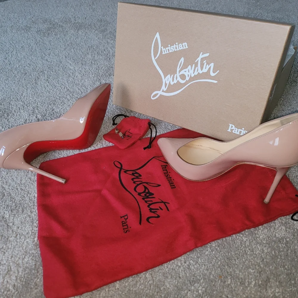 Christian Louboutin - Picture 2 of 6